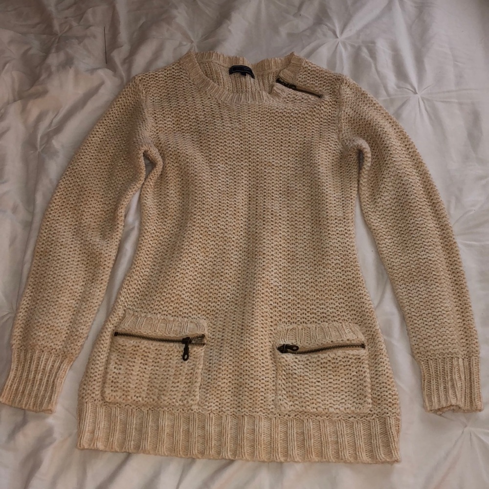 Knit like material sweater/long sleeve shirt